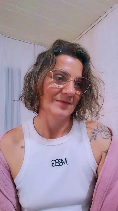 Bellaju from Brazil