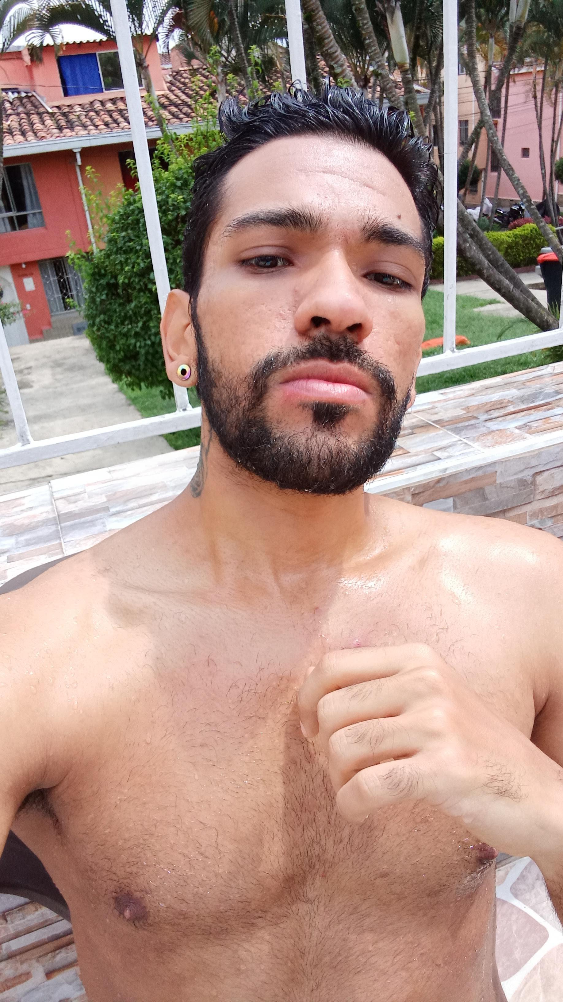 Carlo_yates from Colombia