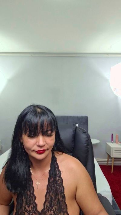 Ella_sweety from Romania