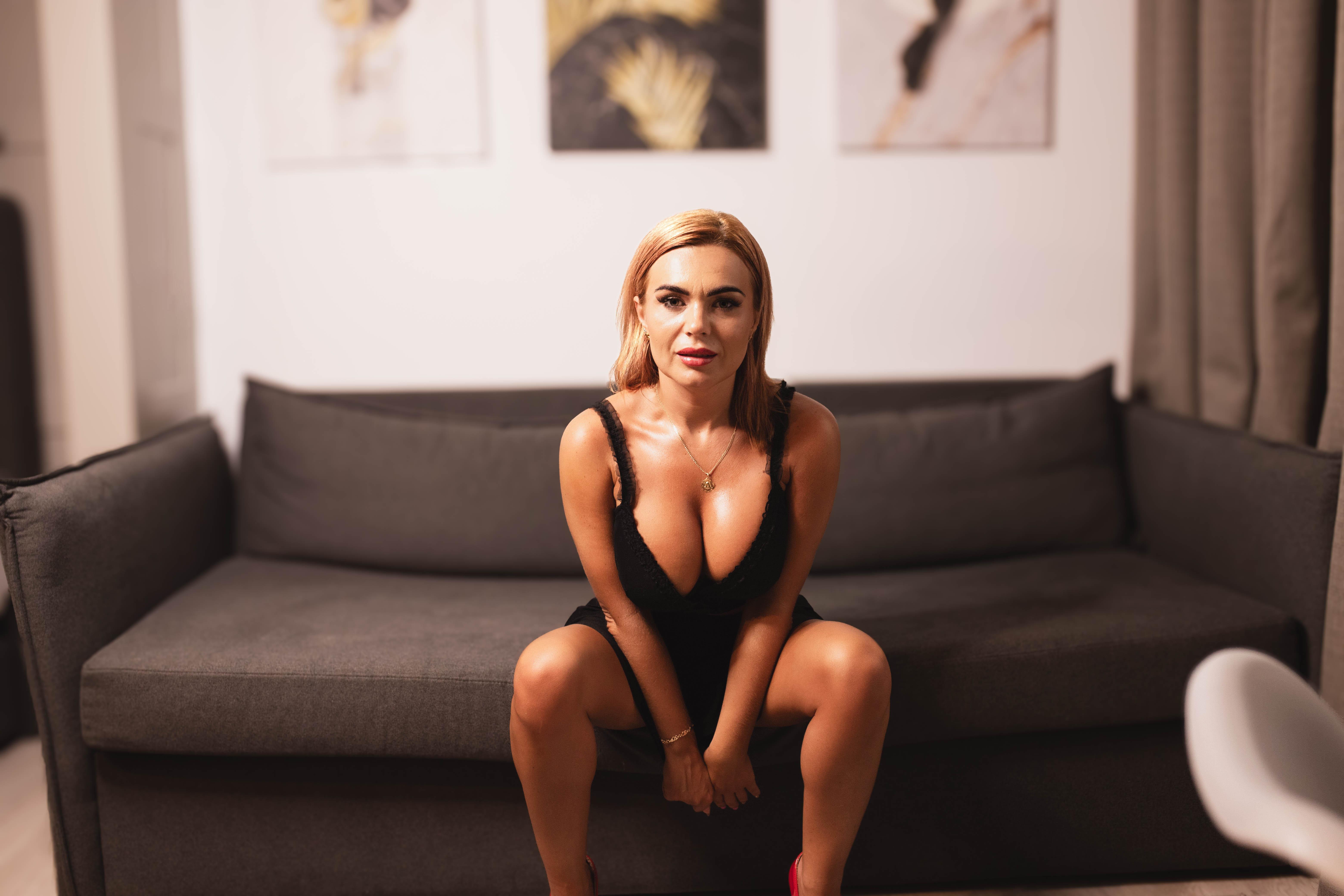 JENNY_KISS from United Kingdom