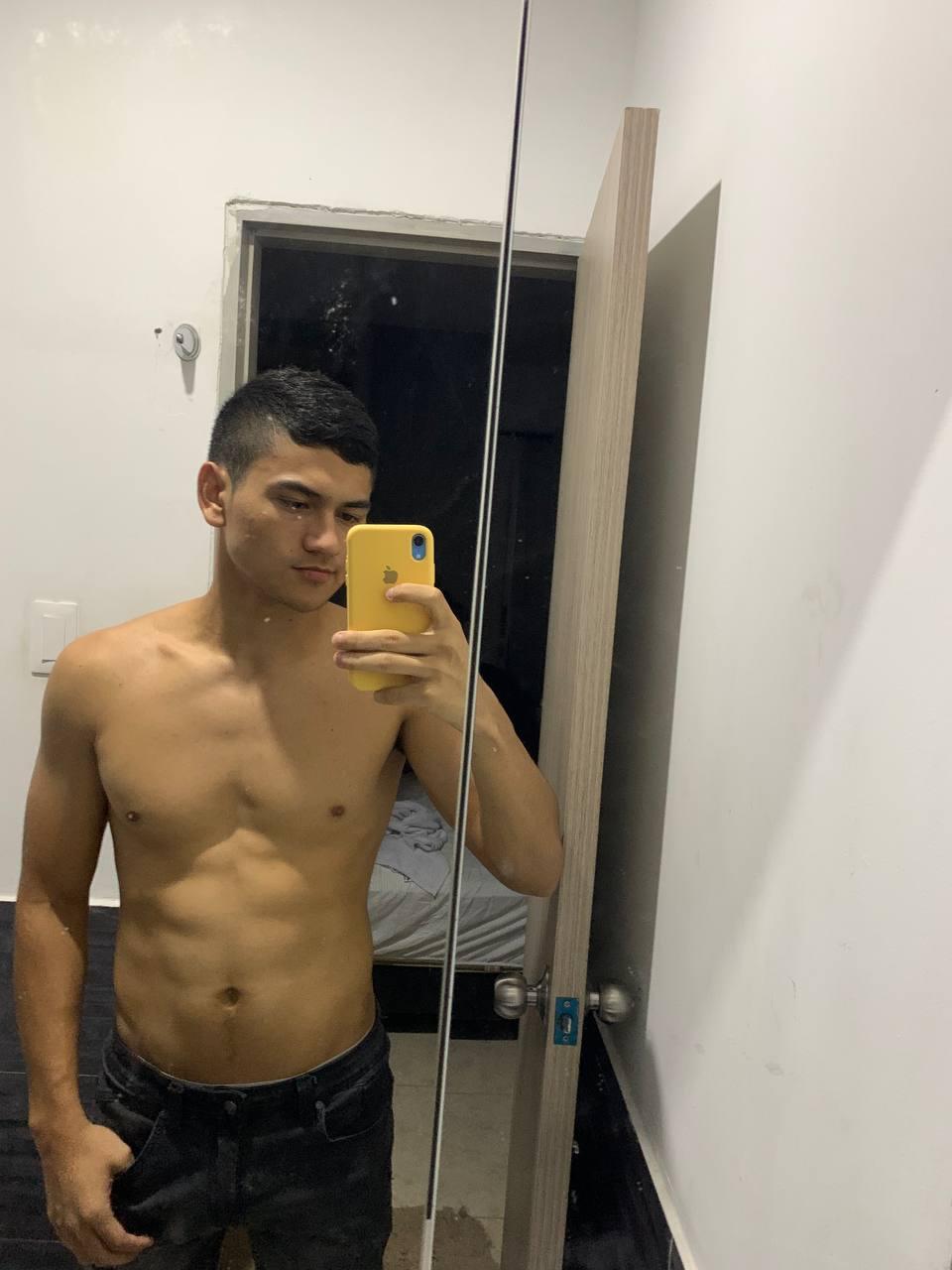 JamesSavage_ from Colombia
