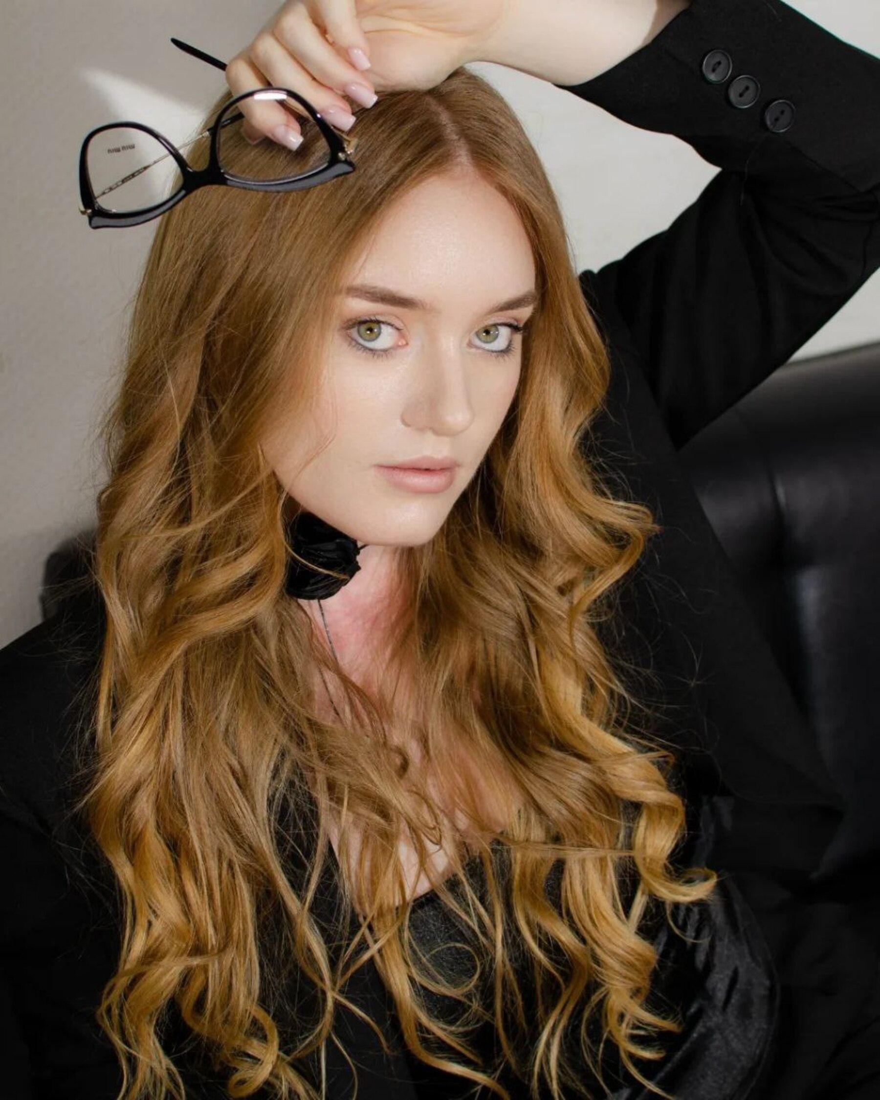 JaniDyson from France