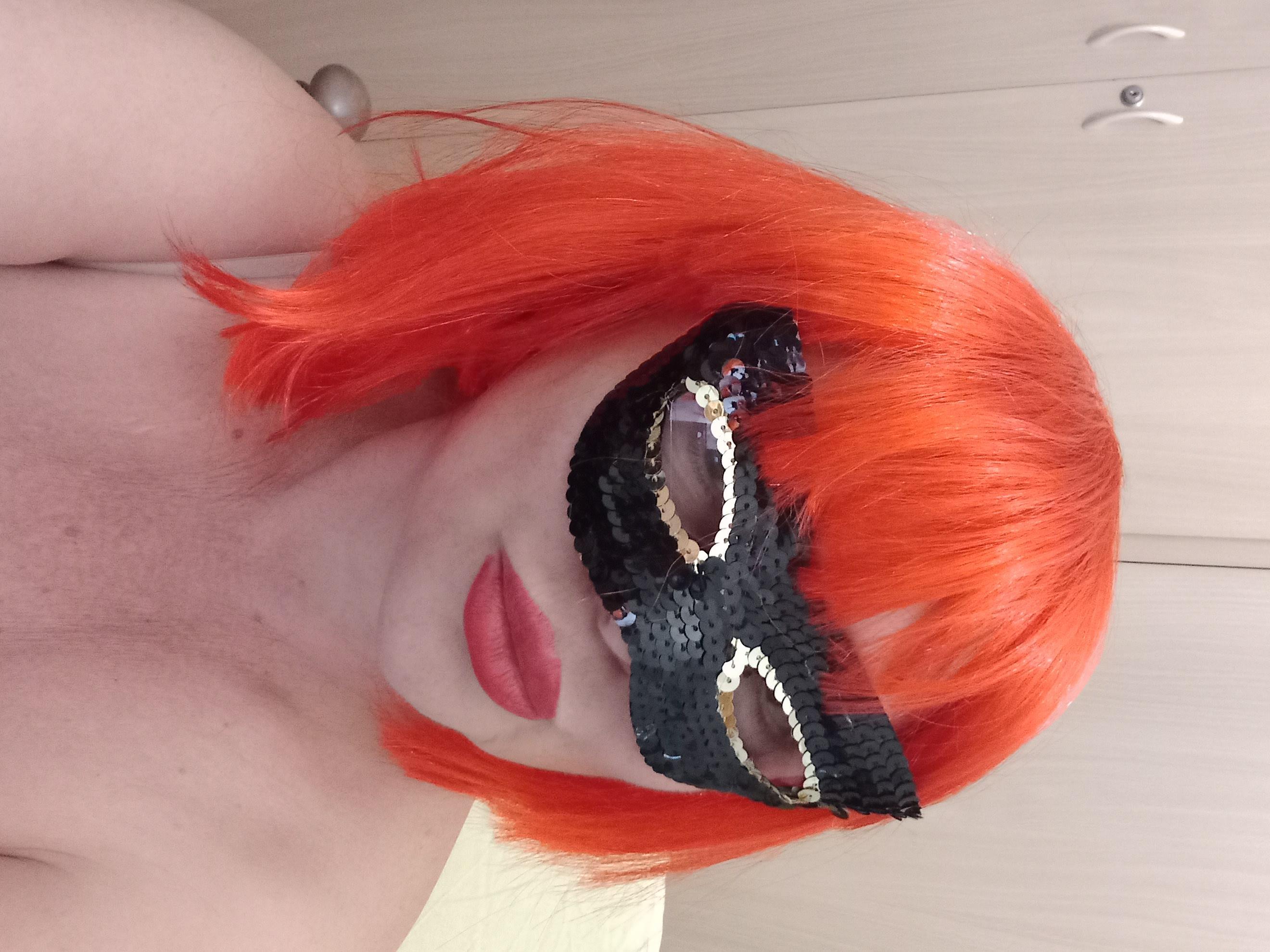 LindaL69 from Italy