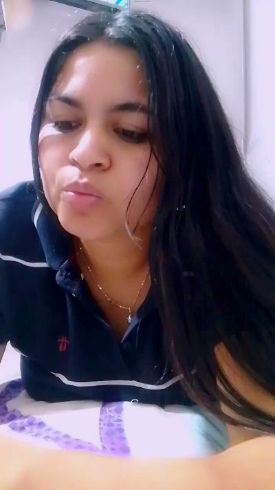 Llizxxy from Colombia