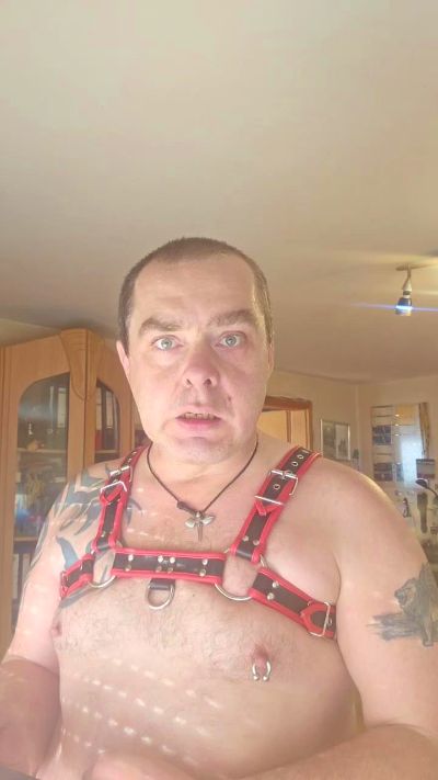 Locked_slave44 from Germany