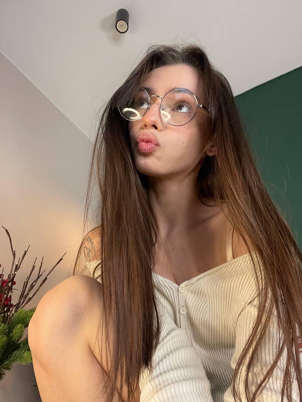 LynnHelme from Spain