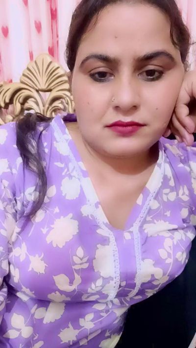 Miss_kiss23 from Pakistan
