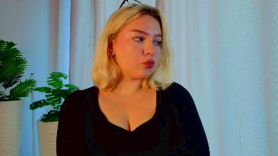 NikaDreem from Latvia