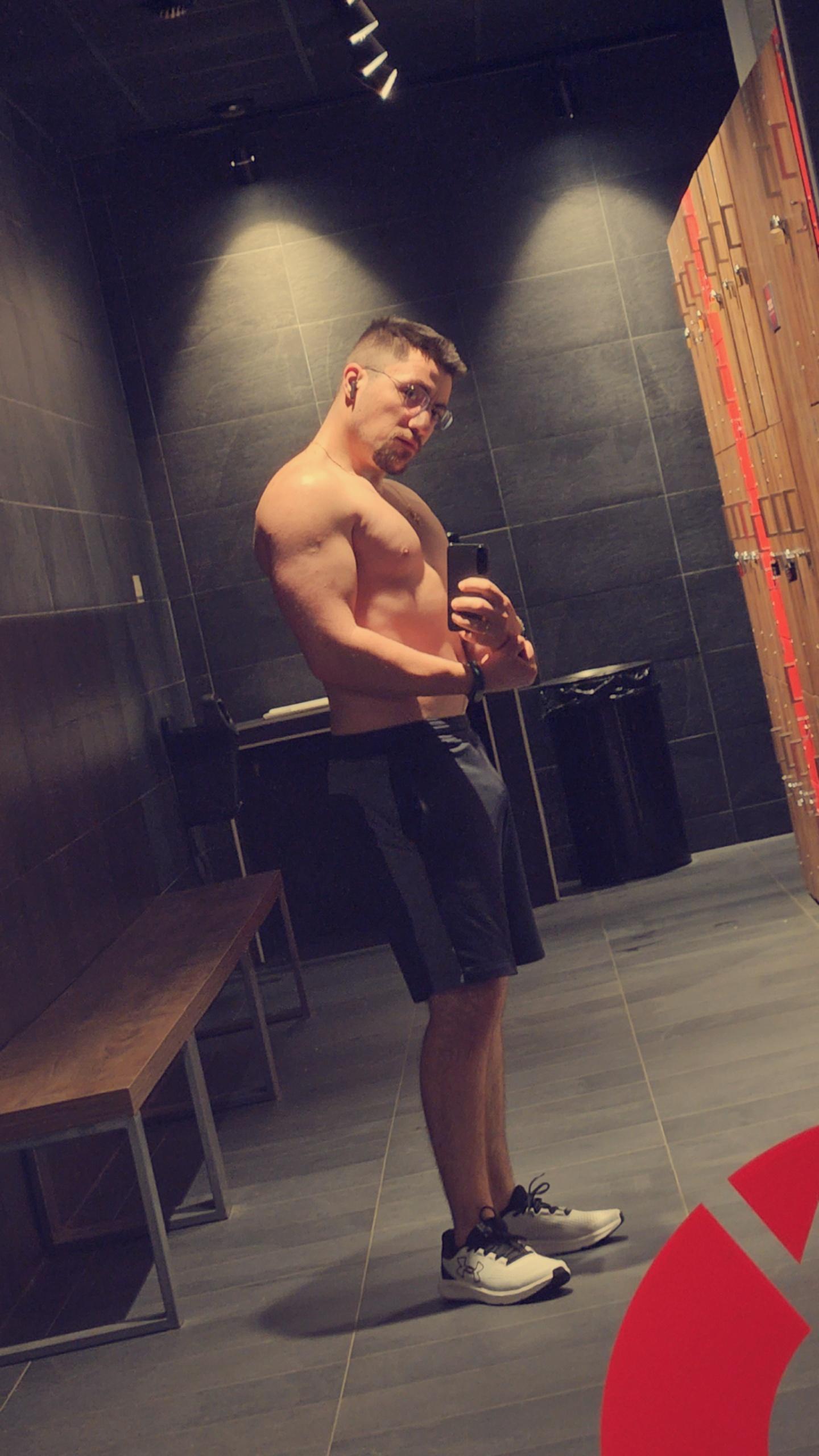 Publicdick97 from France