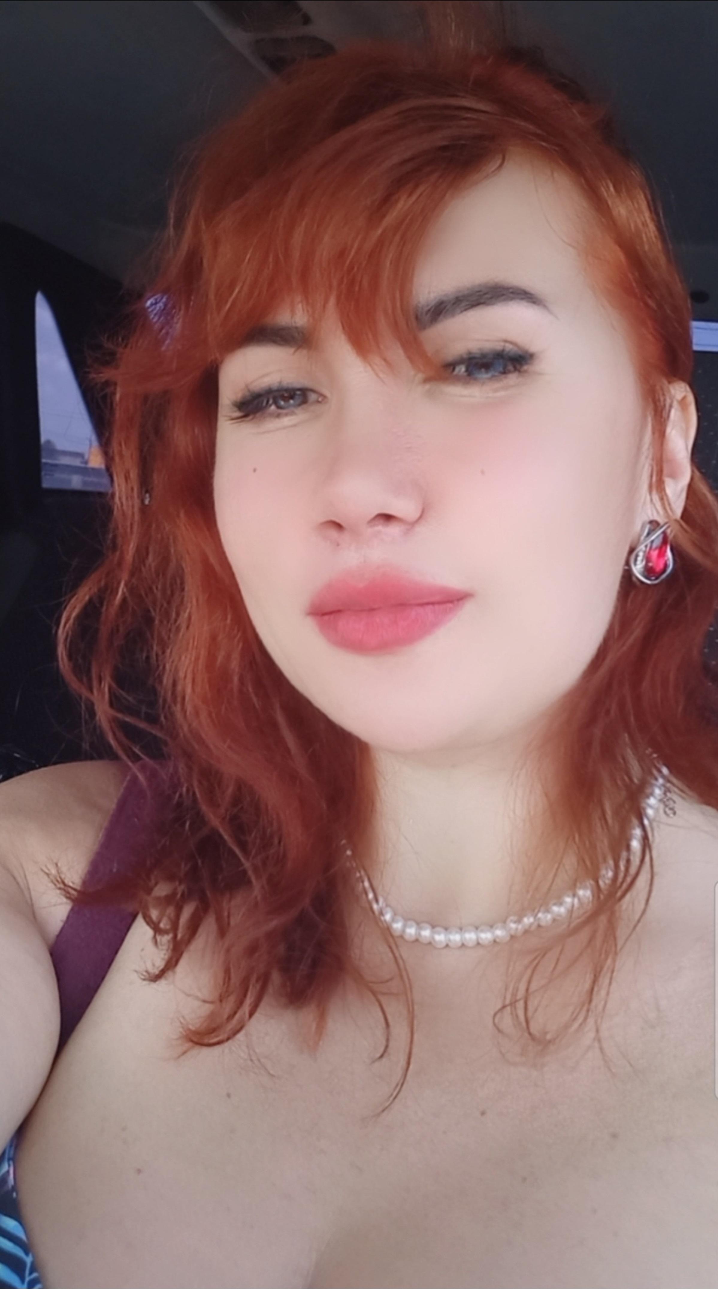 ROXOLANAA_SEXY from United States