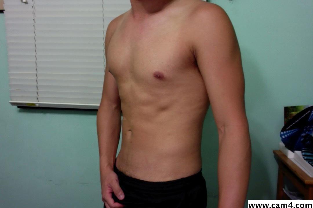 RonaldT87 from Singapore