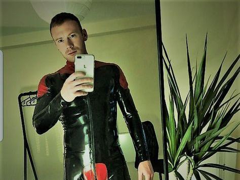 Rubberdom69 from United States