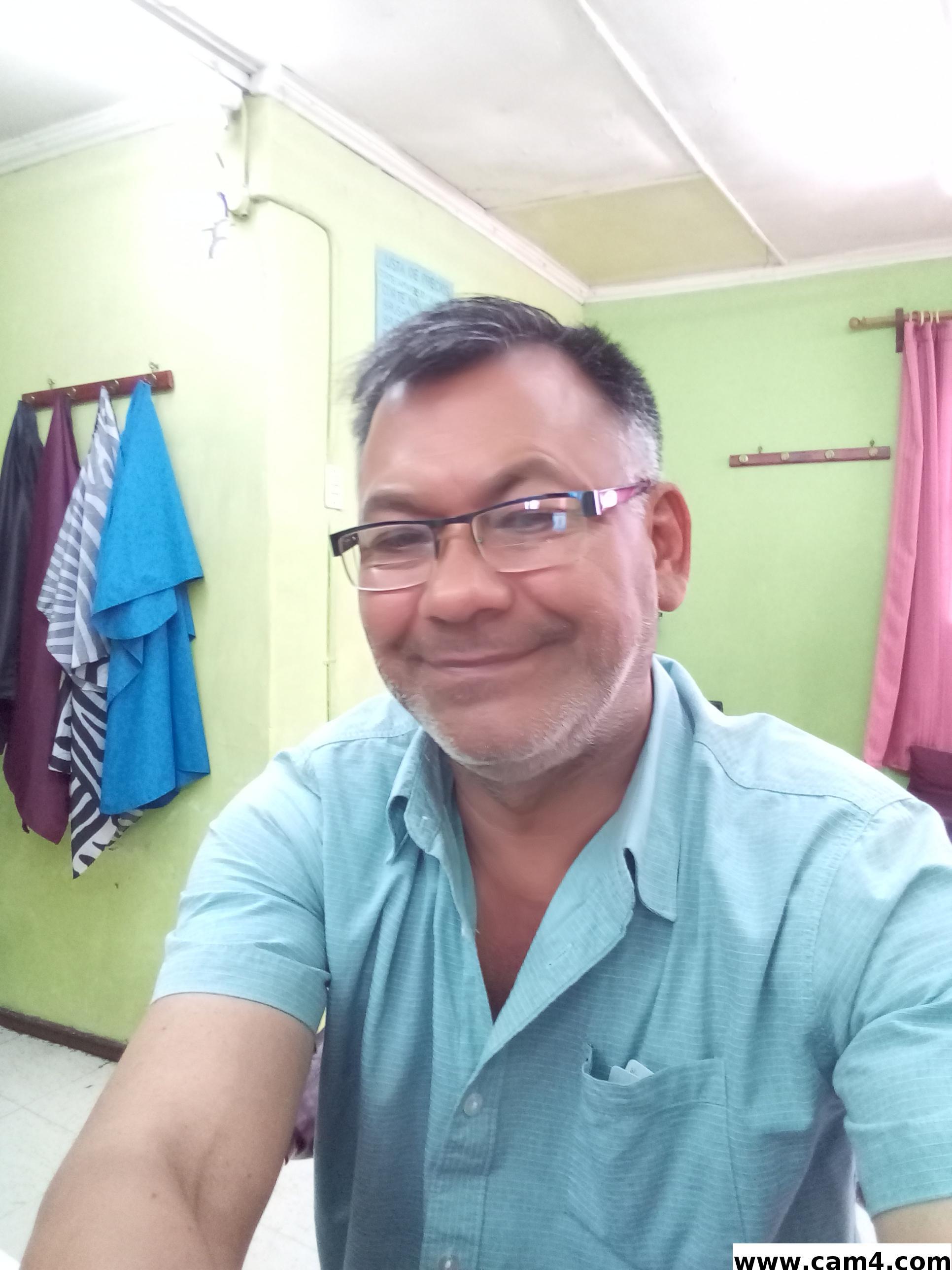 alberto69 from Chile