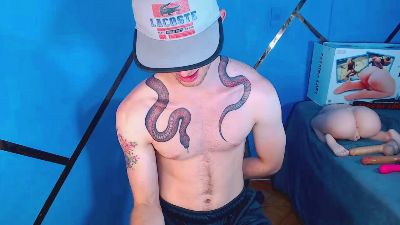 andrewxbii from Colombia