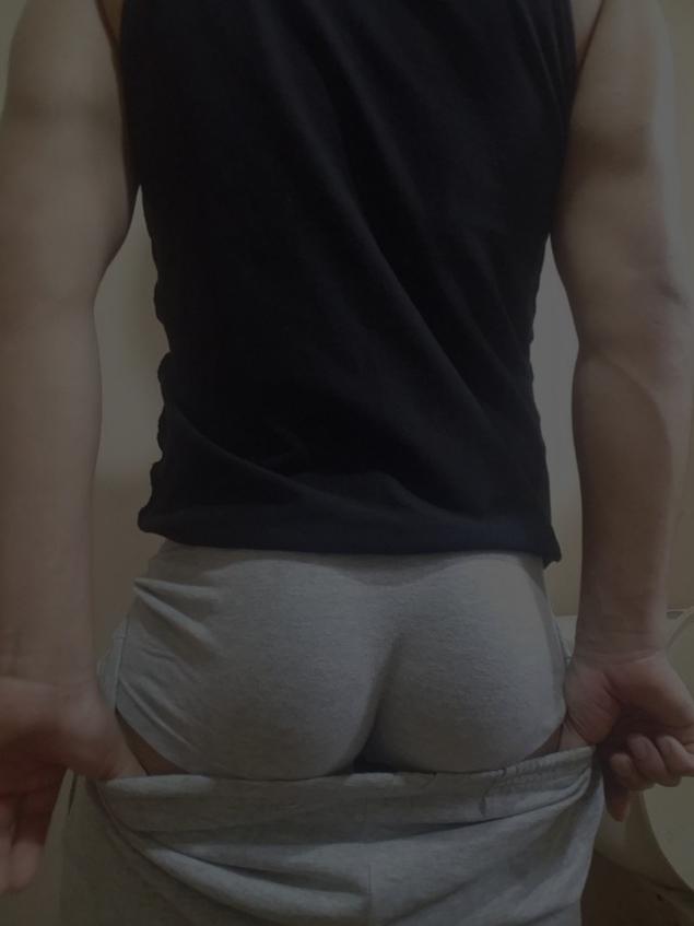 aronhot1 from Spain