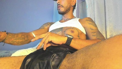 bigsebas34 from Colombia