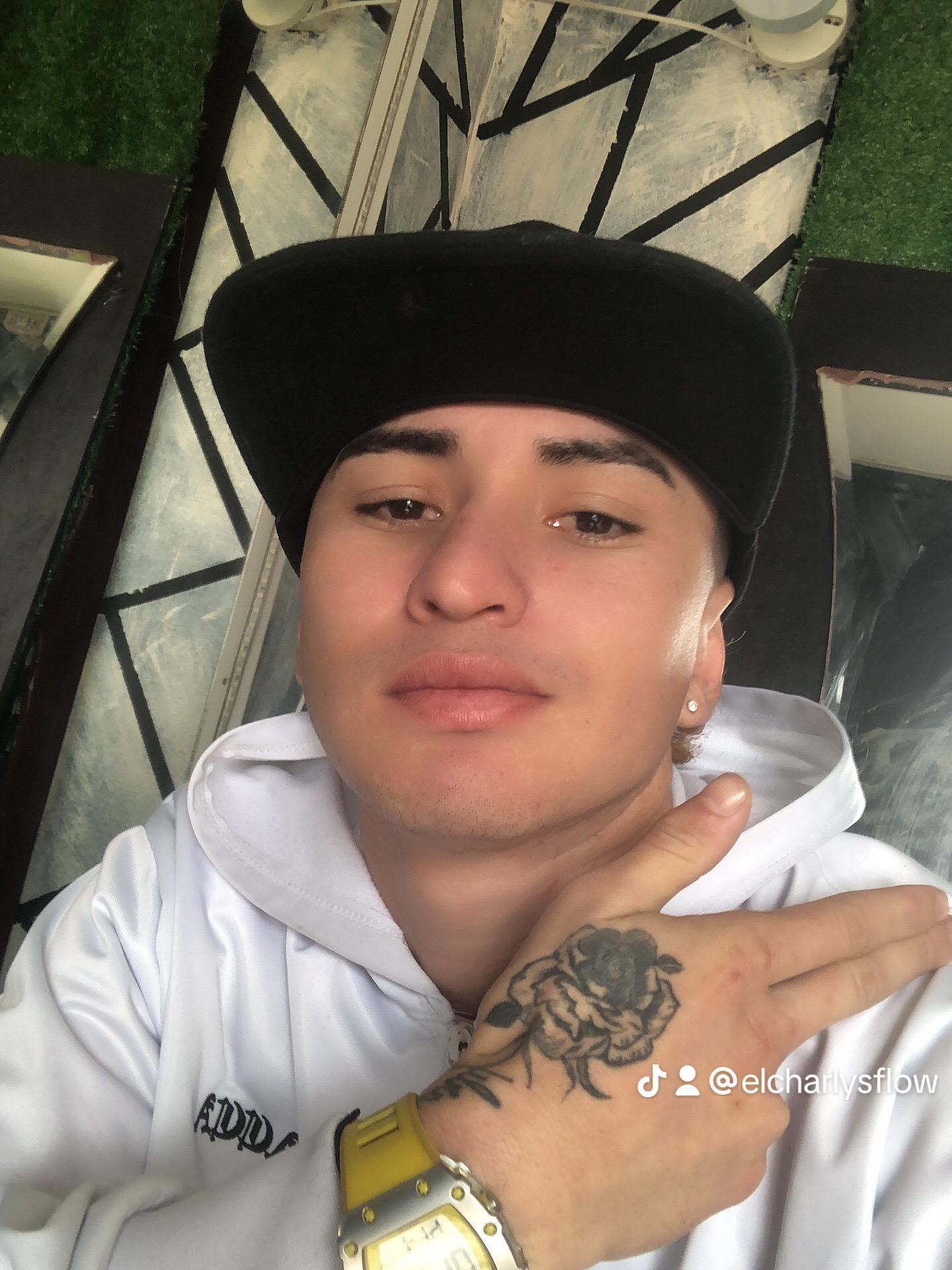 charlysflow3 from Peru