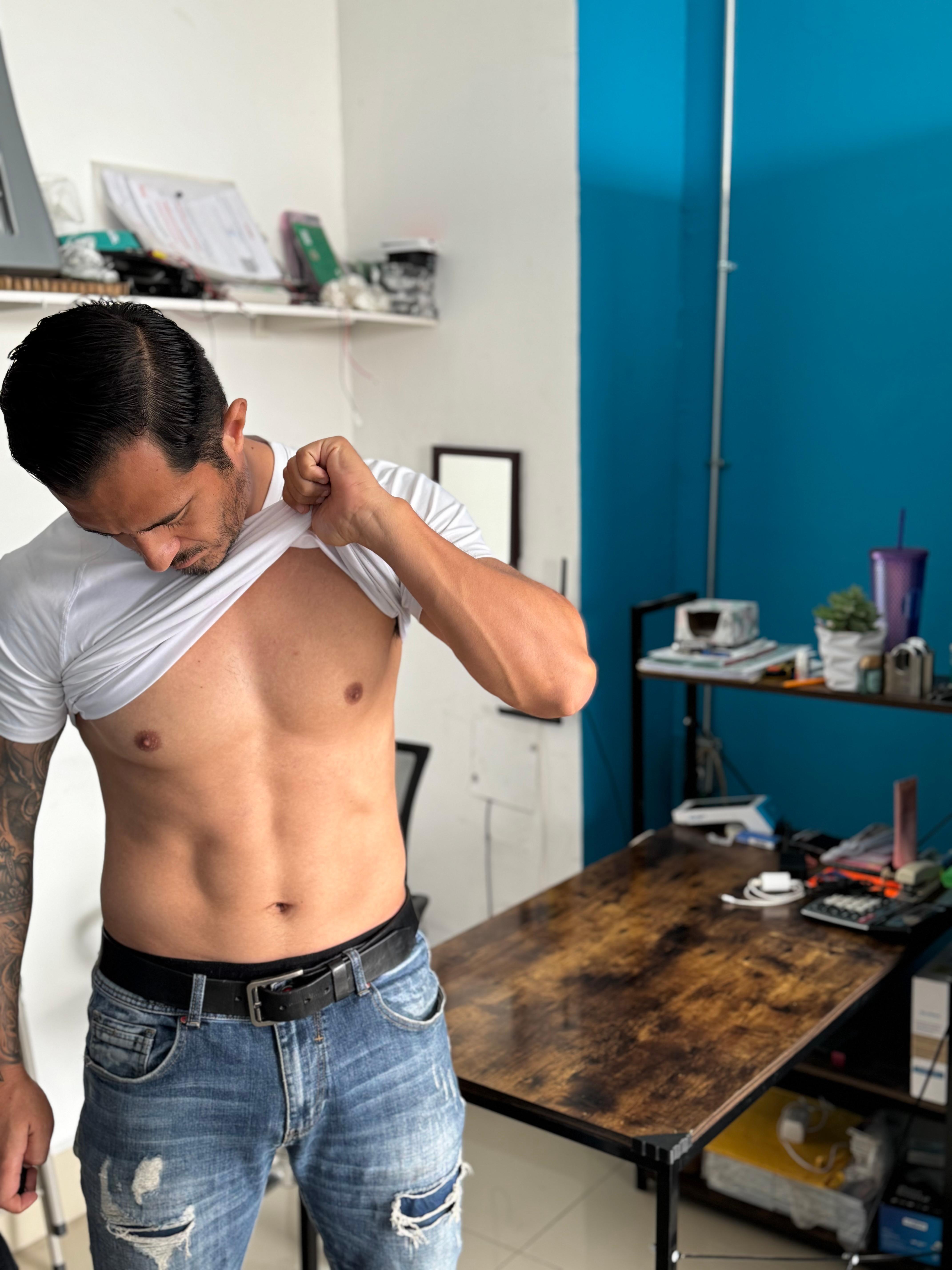 hotman845 from Mexico