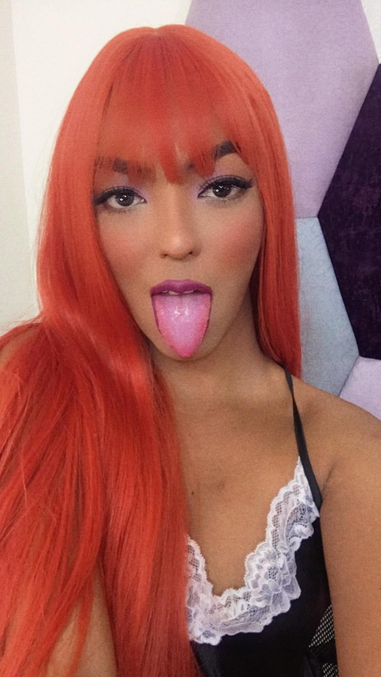 lauracollingsss from Colombia