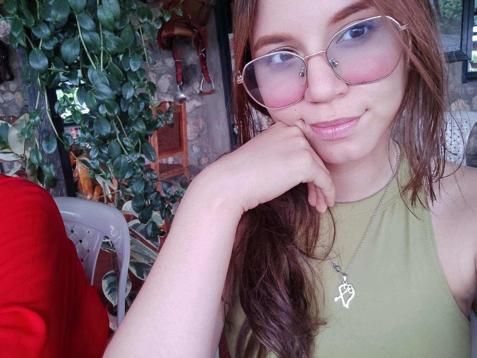 lishainparis18 from Colombia