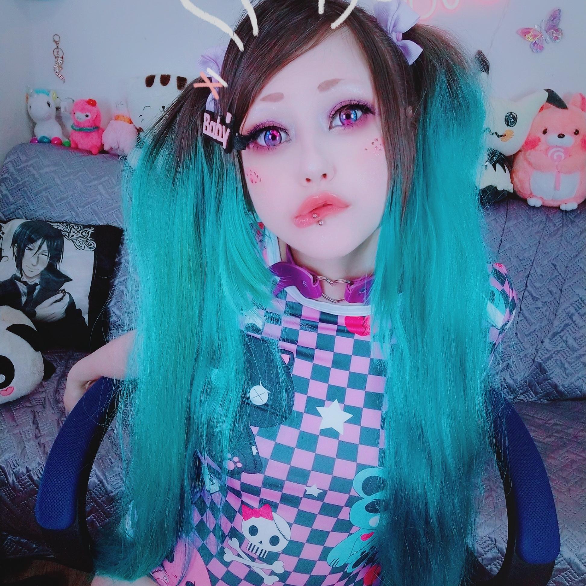 lolisuccub from United States