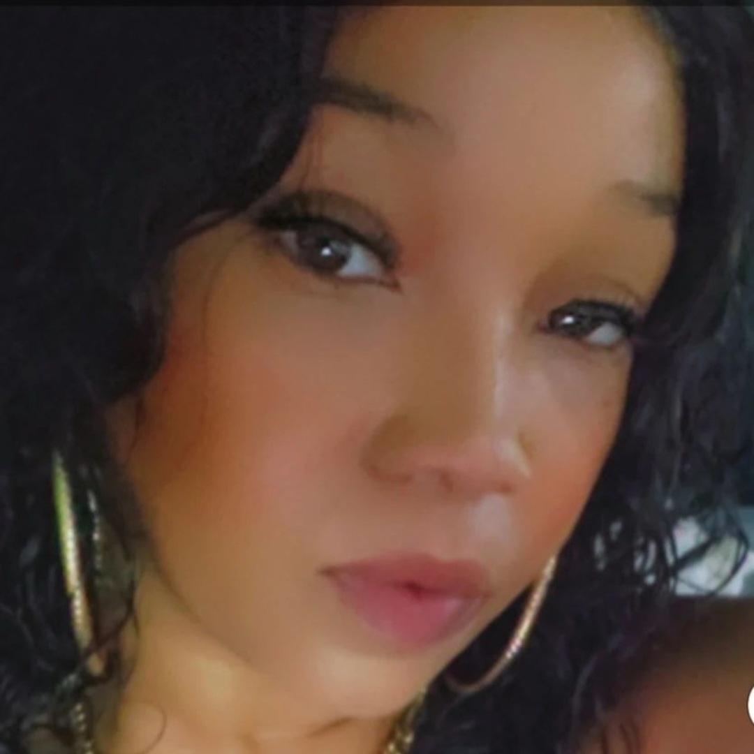 pretty69queen from United States