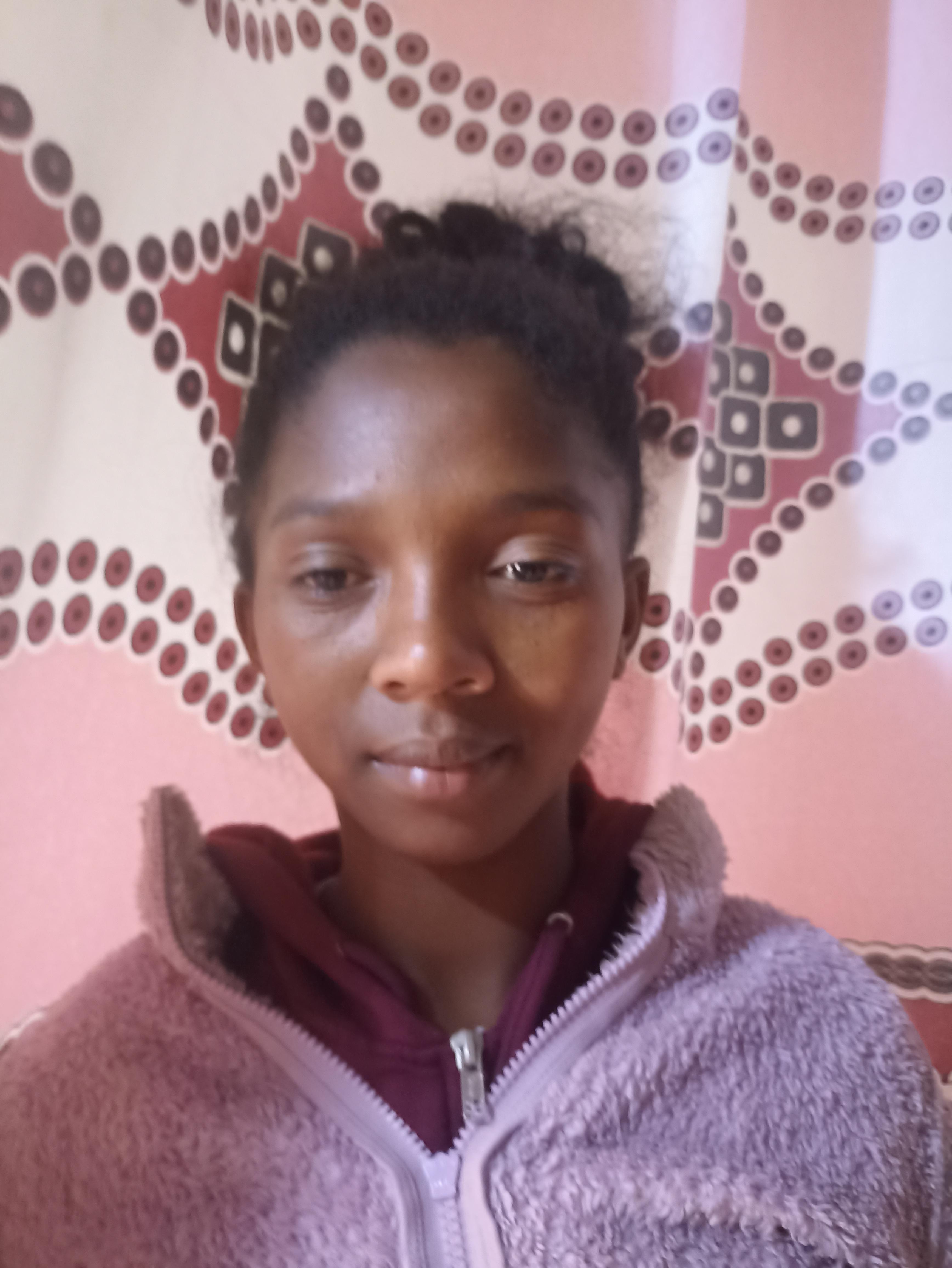 selena072 from Madagascar
