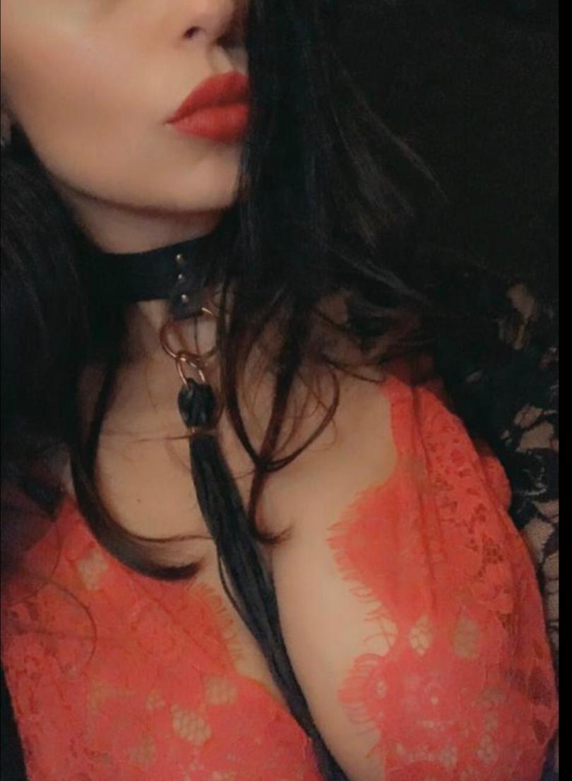 serena_4you from France