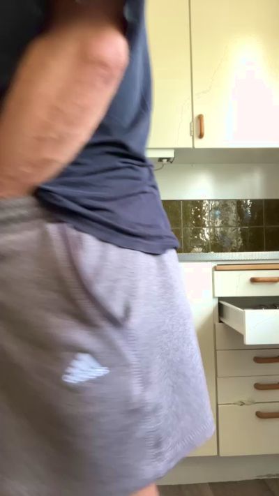 watchHi from Sweden